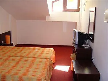 Hotel Elena 3*