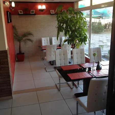 Hotel Elena 3*