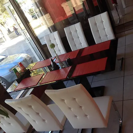 Elena ホテル ヴェリコ・タルノヴォ