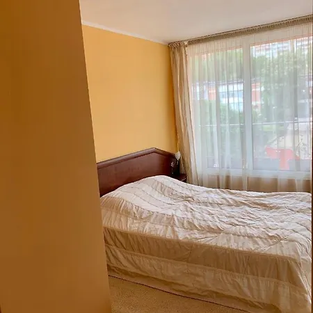 Hotel Elena 3*