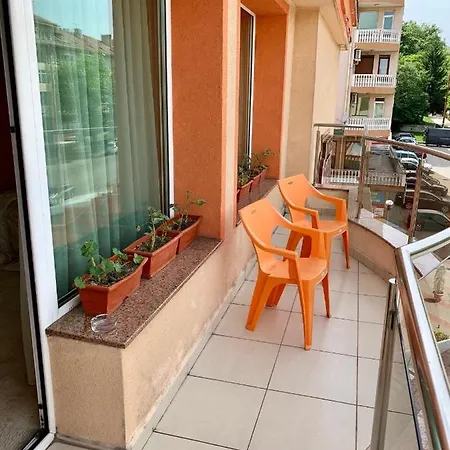 Hotel Elena 3*